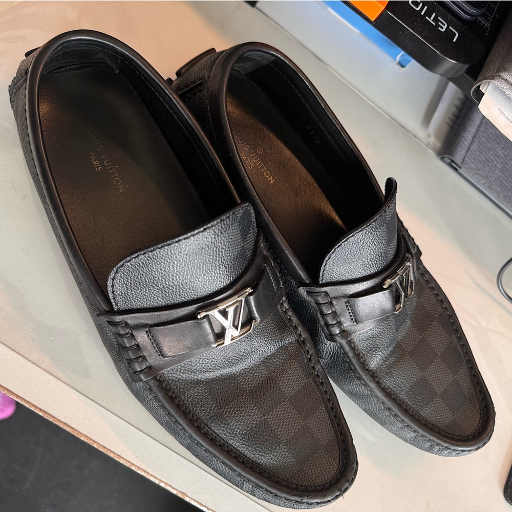 Authentic Men’s LV drive shoe-Free Shipping!